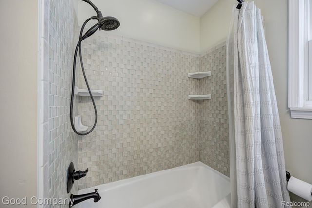 524 S Stephenson Highway, Royal Oak, MI 48067