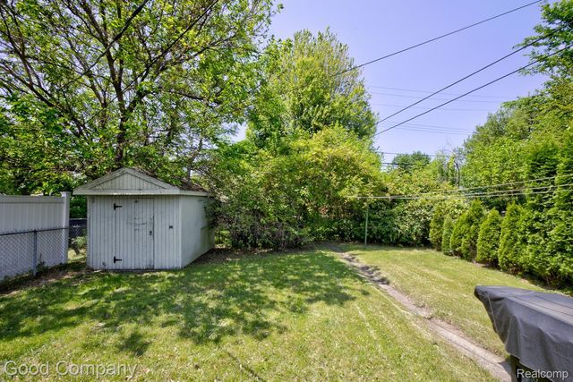 524 S Stephenson Highway, Royal Oak, MI 48067