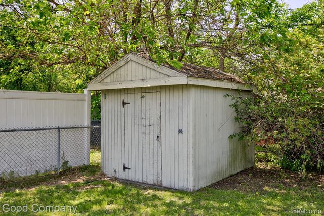 524 S Stephenson Highway, Royal Oak, MI 48067