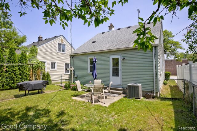 524 S Stephenson Highway, Royal Oak, MI 48067