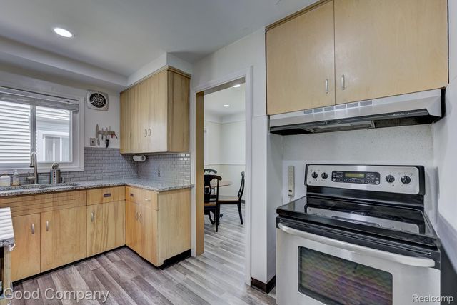 524 S Stephenson Highway, Royal Oak, MI 48067