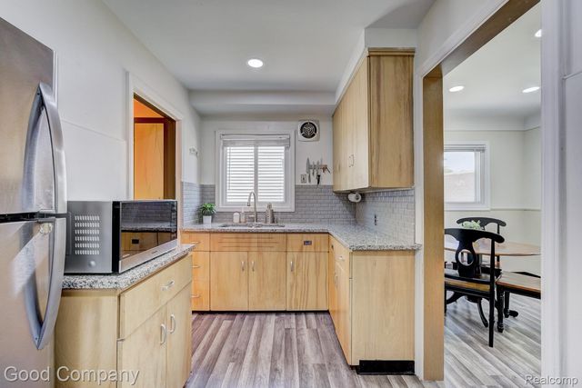 524 S Stephenson Highway, Royal Oak, MI 48067