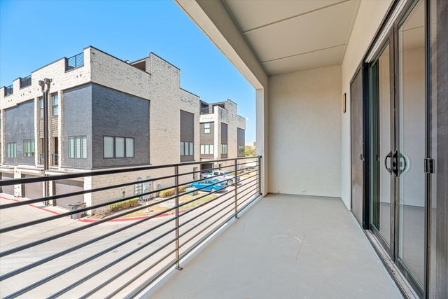 4060 Spring Valley Road 405, Farmers Branch, TX 75244