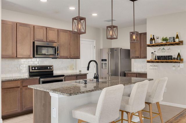 7518 TUSCAN BAY CIRCLE, Wesley Chapel, FL 33545