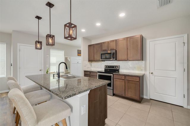 7518 TUSCAN BAY CIRCLE, Wesley Chapel, FL 33545