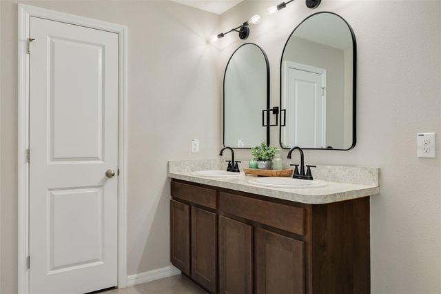 7518 TUSCAN BAY CIRCLE, Wesley Chapel, FL 33545