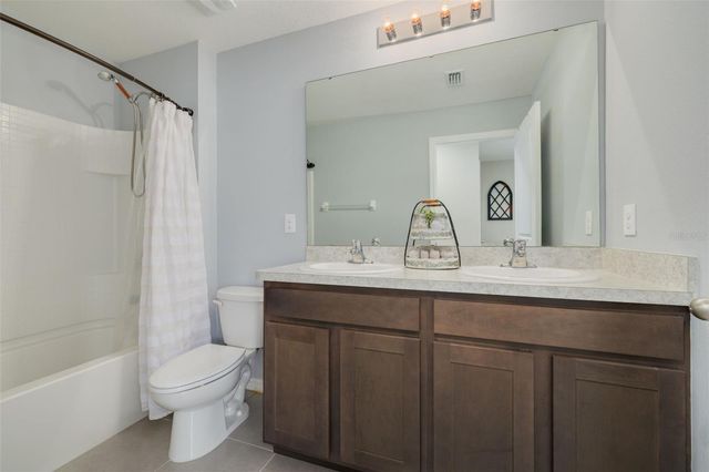 7518 TUSCAN BAY CIRCLE, Wesley Chapel, FL 33545