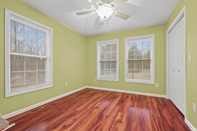 9353 S Chapel Hill Road, Heltonville, IN 47436