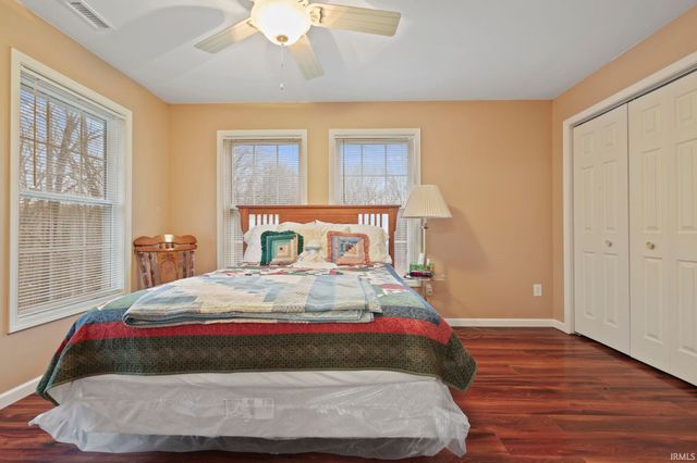 9353 S Chapel Hill Road, Heltonville, IN 47436