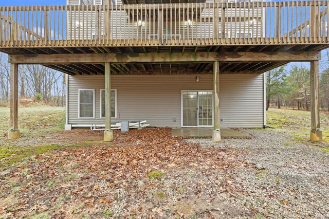 9353 S Chapel Hill Road, Heltonville, IN 47436