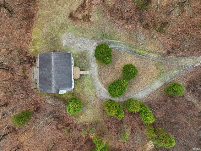 9353 S Chapel Hill Road, Heltonville, IN 47436