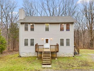 9353 S Chapel Hill Road, Heltonville, IN 47436