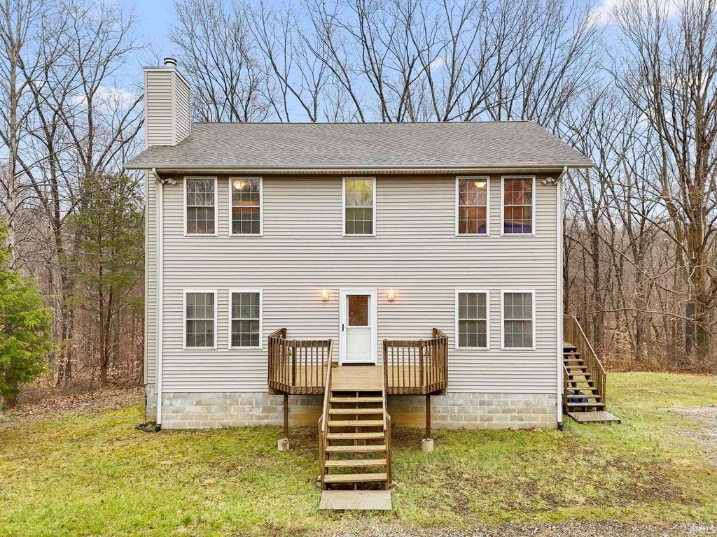 9353 S Chapel Hill Road, Heltonville, IN 47436