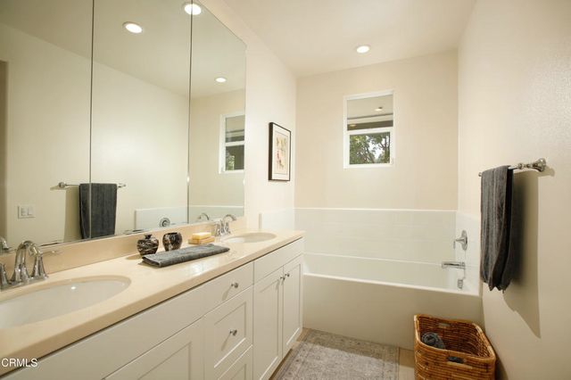 281 N Mar Vista 14, Pasadena, CA 91106