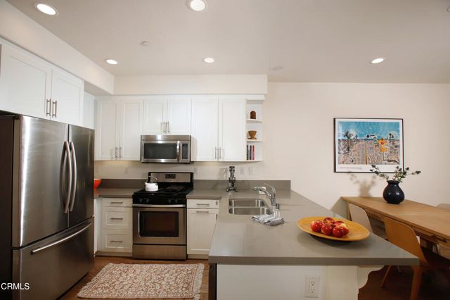 281 N Mar Vista 14, Pasadena, CA 91106
