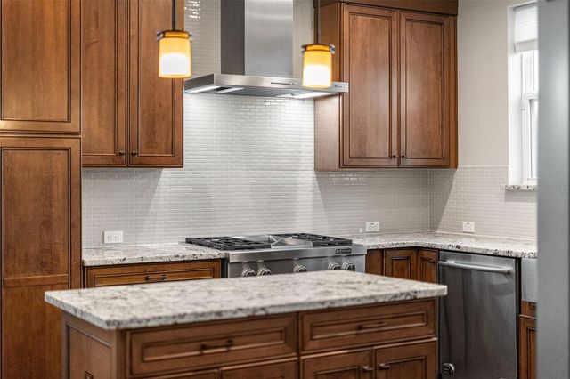 437 N CAPEN AVENUE, Winter Park, FL 32789