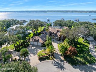 2432 Dodge Drive, Daytona Beach, FL 32118