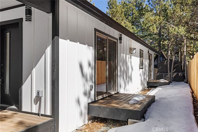 183 Moreno Lane, Sugarloaf, CA 92386