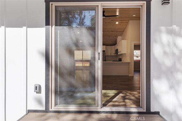 183 Moreno Lane, Sugarloaf, CA 92386