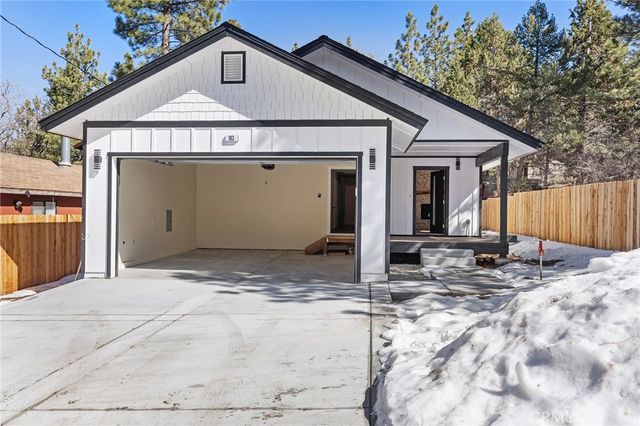 183 Moreno Lane, Sugarloaf, CA 92386