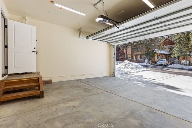 183 Moreno Lane, Sugarloaf, CA 92386