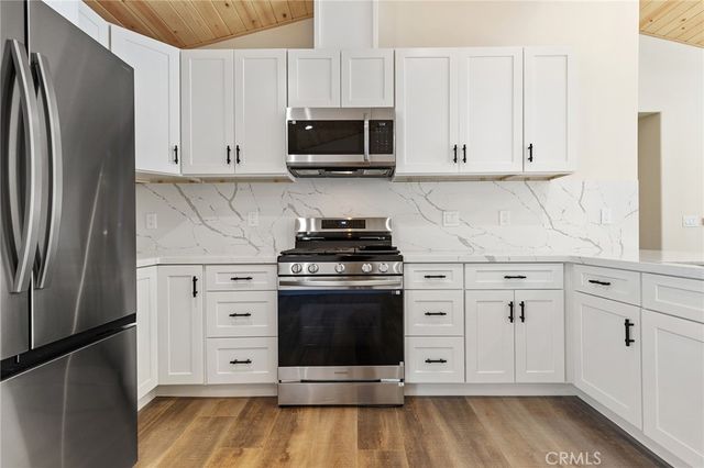 183 Moreno Lane, Sugarloaf, CA 92386