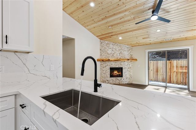 183 Moreno Lane, Sugarloaf, CA 92386