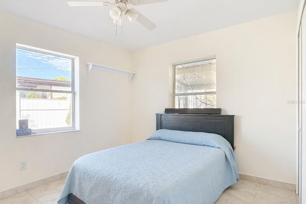 Image 14 of property listing at 1429 E LOMBARDY DRIVE, Deltona, FL 32725