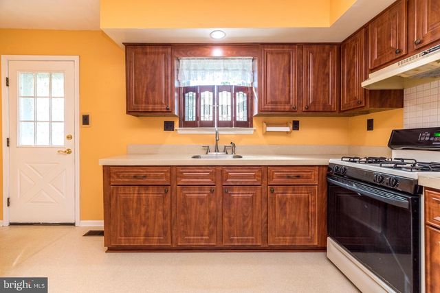311 N LINE ST, Lansdale, PA 19446