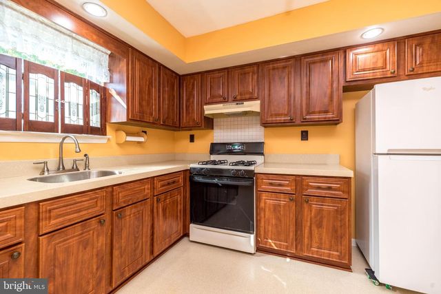 311 N LINE ST, Lansdale, PA 19446