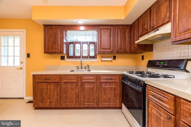 311 N LINE ST, Lansdale, PA 19446