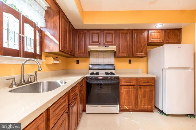 311 N LINE ST, Lansdale, PA 19446