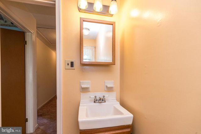 311 N LINE ST, Lansdale, PA 19446