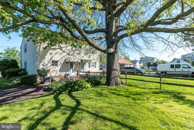 311 N LINE ST, Lansdale, PA 19446