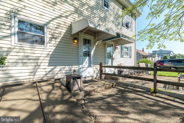 311 N LINE ST, Lansdale, PA 19446