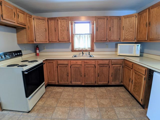 62 Main Street 2nd Floor, Upton, MA 01568