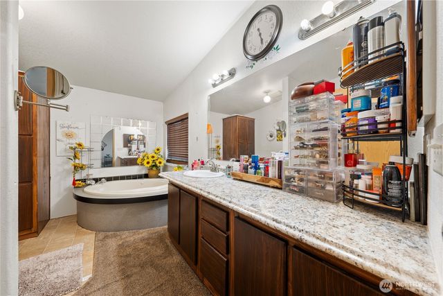 2211 W Sielaff Lane, Othello, WA 99344