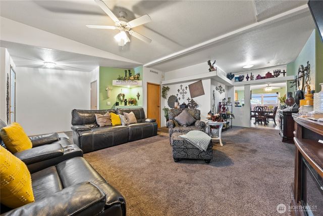 2211 W Sielaff Lane, Othello, WA 99344