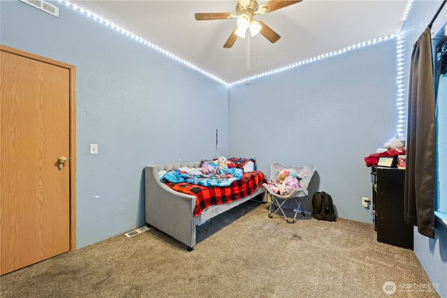 2211 W Sielaff Lane, Othello, WA 99344