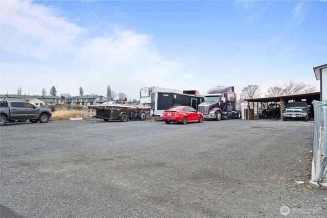 2211 W Sielaff Lane, Othello, WA 99344