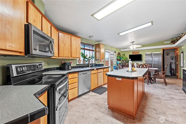 2211 W Sielaff Lane, Othello, WA 99344