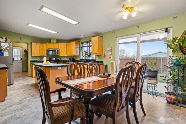 2211 W Sielaff Lane, Othello, WA 99344