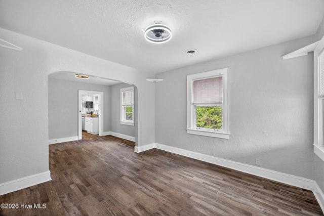 2240 W Lake Shore Drive, Wilmington, NC 28401