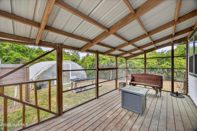 2240 W Lake Shore Drive, Wilmington, NC 28401