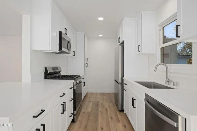 2457 Chiquita Lane, Thousand Oaks, CA 91362