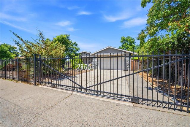 2865 26TH Ave, Sacramento, CA 95820