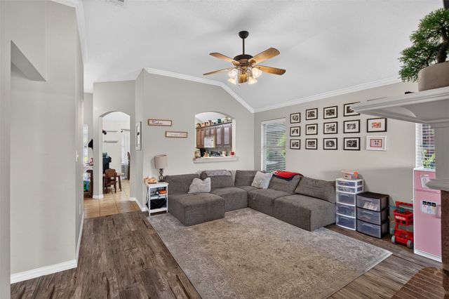 103 Post Oak Drive, Waxahachie, TX 75165