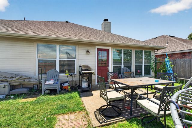 103 Post Oak Drive, Waxahachie, TX 75165