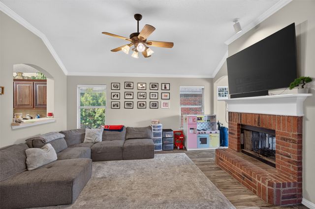 103 Post Oak Drive, Waxahachie, TX 75165