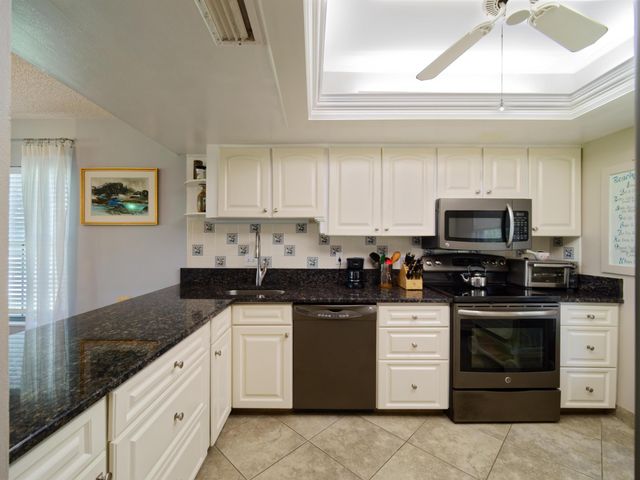 18369 SE Wood Haven Lane E, Jupiter, FL 33469